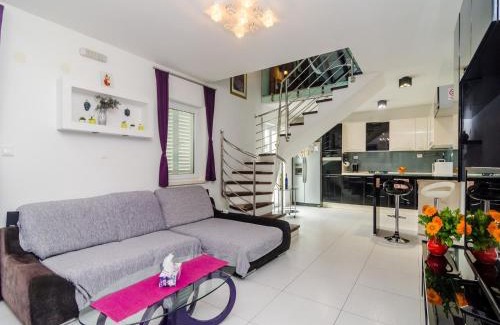 Lapad Apartment | Apartment Villa Mikica - Four Bedroom Duplex Apartment with Terrace and Partial Sea View