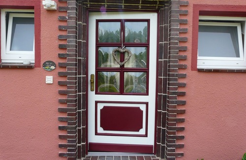 Todendorf Apartment | Apartment -Vogelflug- in the house at the pond pet friendly and cozy