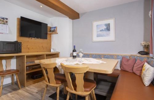 Aschau Im Zillertal Apartment | Apartment Weiher by Interhome