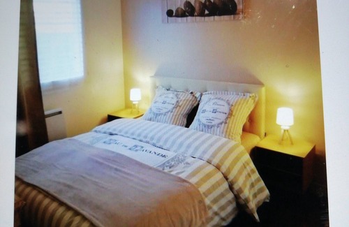 Bernieres-sur-Mer Apartment | Apartment with garden 50 m from the landing beaches