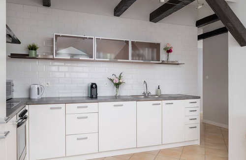 Stradom Apartment | Apartment With 2 Desks by Renters