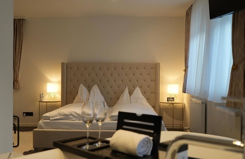 Maxglan House | Apartment with breakfast - Astoria, Hotel