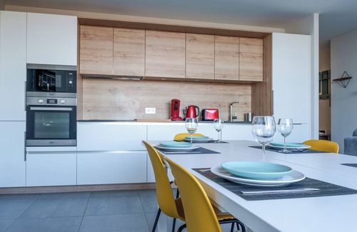 Saint-Avertin Apartment | Apartment with Cher river view, 4/6 people, south Tours + parking and terracen