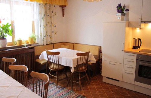 Taxenbach Apartment | Apartment with Garden, Garden Furniture, BBQ