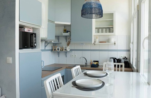 Landeda Apartment | Apartment with incredible sea view on the Aber Wrac'h 5 minutes walk from the port and the beach