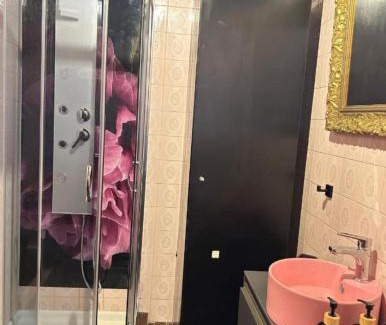 Parma City Centre Apartment | Apartment with Jacuzzi in Parma
