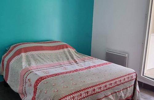 Le Cres Apartment | Apartment with pool 10 minutes from the beach