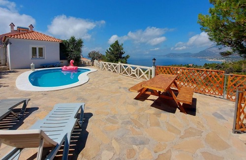 Koumeika House | Apartment with Pool and Panorama View