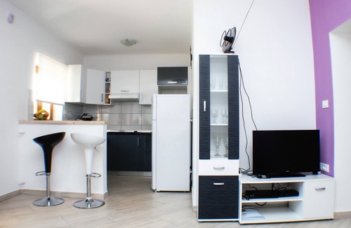 Skropeti Apartment | Apartment with pool, garden and children's playground