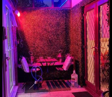 Havering Apartment | APARTMENT WITH PRIVATE HOT TUB, SAUNA, ICE BATH, GYM