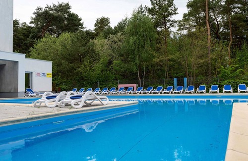 Pogorzelica Apartment | Apartment With Summer Pool, Pogorzelica
