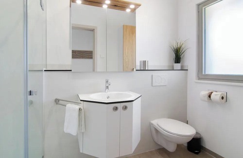 Otterswang Apartment | Apartment 'Wohnung Ahorn' with Shared Terrace, Balcony and Wi-Fi