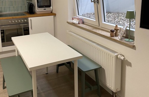Ebersberg District Apartment | Apartment 'Wohnung Nähe München-Neu Renoviert' with Wi-Fi