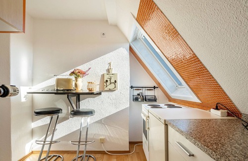Lugau Apartment | Apartment 'Yvette's Ferienwohnung' with Shared Garden and Wi-Fi