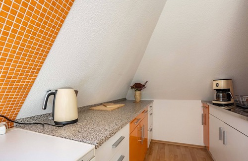 Lugau Apartment | Apartment 'Yvette's Ferienwohnung' with Shared Garden and Wi-Fi