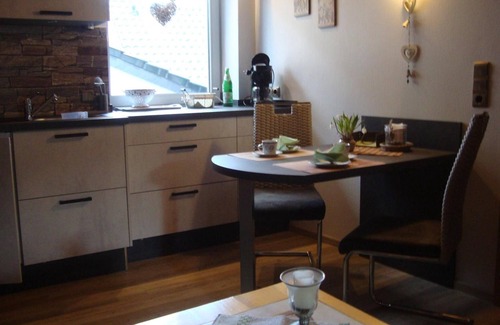 Bereborn Apartment | Apartment 'Zum Hochkelberg' with Mountain View, Private Terrace and Wi-Fi