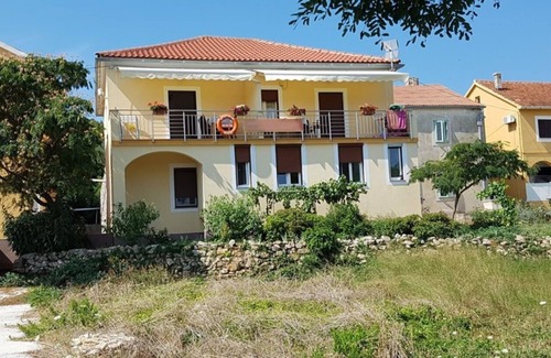 Veli Rat Apartment | Apartment Zvone (10708-A2) - Veli Rat (Dugi otok)