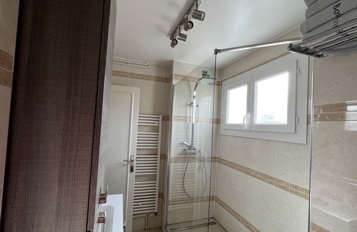 Enghien-les-Bains Apartment | Apartment112 m2 bright and well placed