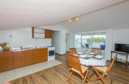 Duce Apartment | Apartments Amulic