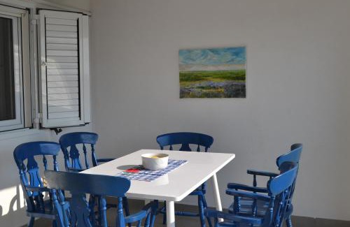 Cove Basina (Jelsa) Apartment | Apartments Basina