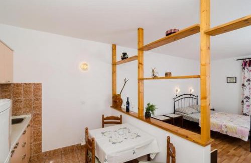 Trstenik Apartment | Apartments Bezek - Studio Apartment with Sea View 2 A