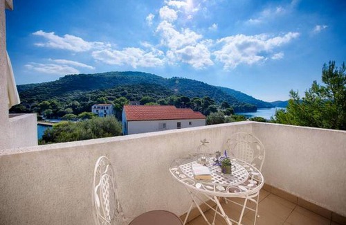 Pasadur Apartment | Apartments Bruna Lastovo-Standard One Bedroom Apartment with Balcony and Sea View-Crveni
