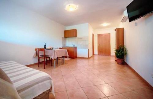 Pasadur Apartment | Apartments Bruna Lastovo-One Bedroom Apartment with Balcony and Sea View-Vanilija