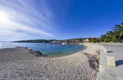 Sumartin Apartment | Apartments by the sea Sumartin, Brac - 5620