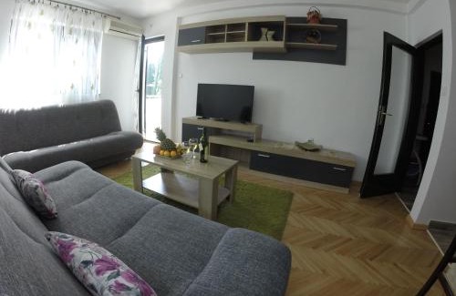 Velji Vinogradi Apartment | Apartments Central