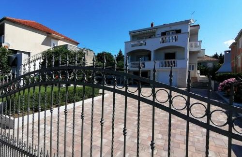 Diklo Apartment | Apartments Cloe