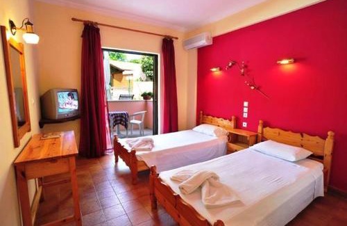 Benitses Apartment | Apartments Corfu Sun Pool Side