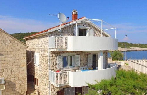 Rukavac Apartment | Apartments Davor, (15446), Rukavac, hr