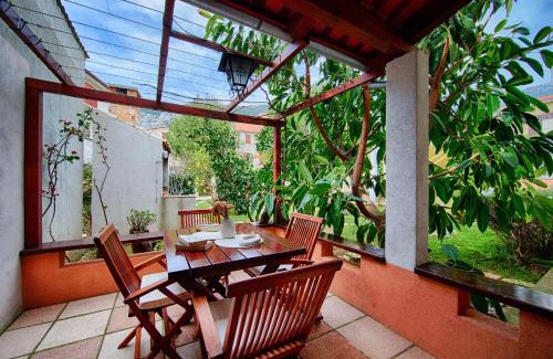 Komiza Apartment | Apartments Dubra