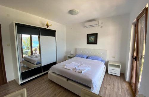 Donja Lastva Apartment | Apartments Family