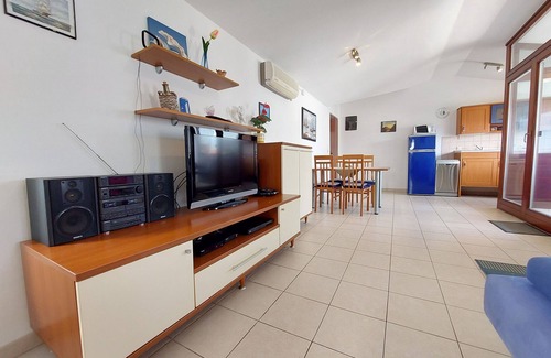 Porat Apartment | Apartments Mauro (67451-A1) - Malinska - island Krk