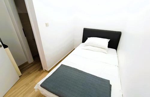Turanj Apartment | Apartments in Turanj, 20m from the beach