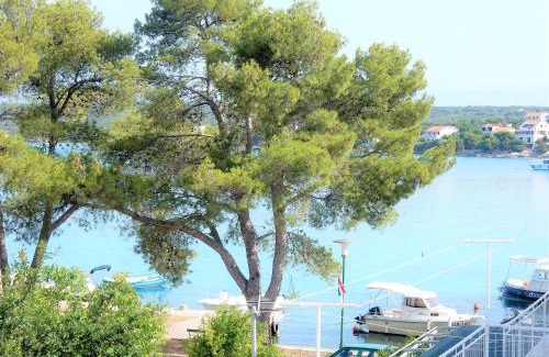 Loviste Apartment | Apartments Indira