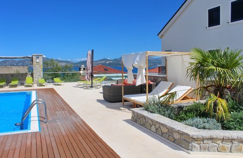 Drace Apartment | Apartments Kula - Comfort One Bedroom Apartment with Balcony and Sea View-B4