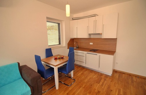 Drace Apartment | Apartments Kula - Comfort One Bedroom Apartment with Balcony and Sea View-B3