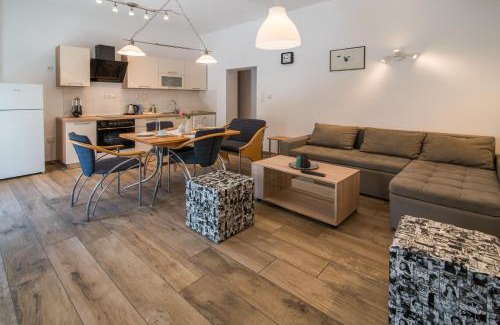 Salatic Apartment | Apartments Laura