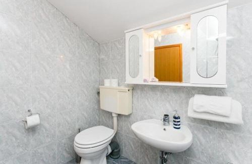 Sobra Apartment | Apartments Laura Mljet - One Bedroom Apartment with Balcony and Sea View