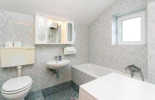 Sobra Apartment | Apartments Laura Mljet - One Bedroom Apartment with Balcony and Sea View