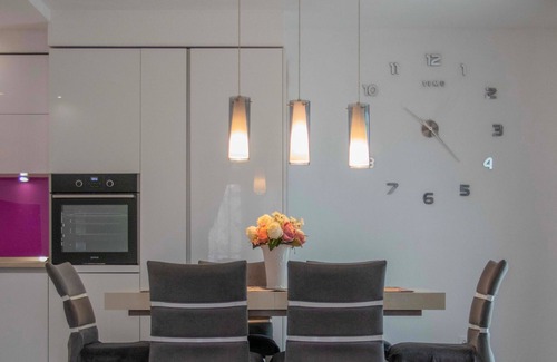 Sucuraj Apartment | Apartments Nada, (11647), Sućuraj, hr