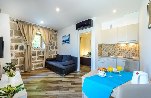 Cavtat Old Town Apartment | Apartments None & Nono-One Bedroom Apartment with Shared Terrace