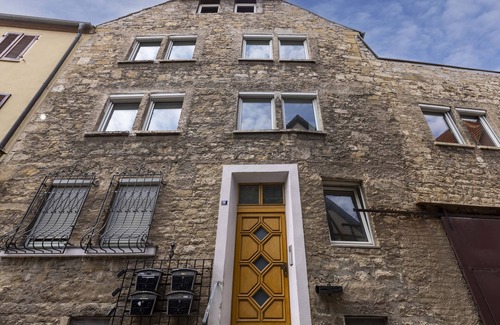 Ochsenfurt Apartment | Apartments on the Main with roof terrace & bicycle garage