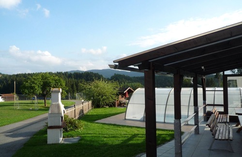 Viechtach Apartment | Apartments-Penzkofer Vogelsang south-facing slope with pool