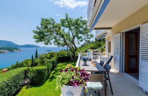 Molunat Apartment | Apartments Sara