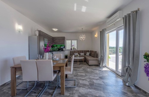 Bicine Apartment | Apartments Scolopax Rusticola - two bedroom apartment with a balcony A2
