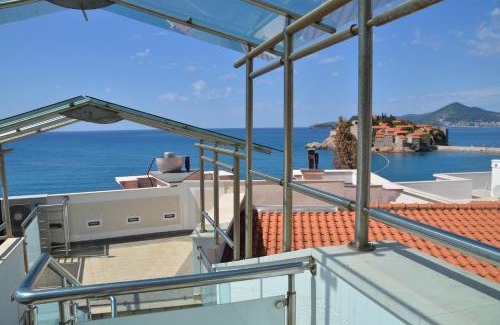 Sveti Stefan Apartment | Apartments Secret Garden
