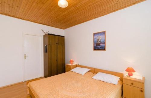 Drace Apartment | Apartments Sutvid- One Bedroom Apartment with Loggia and Sea View